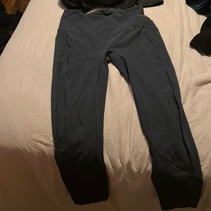 Lululemon leggings with stiching pattern